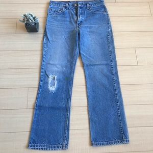 Vintage Levi’s mom jeans high waist distressed 30